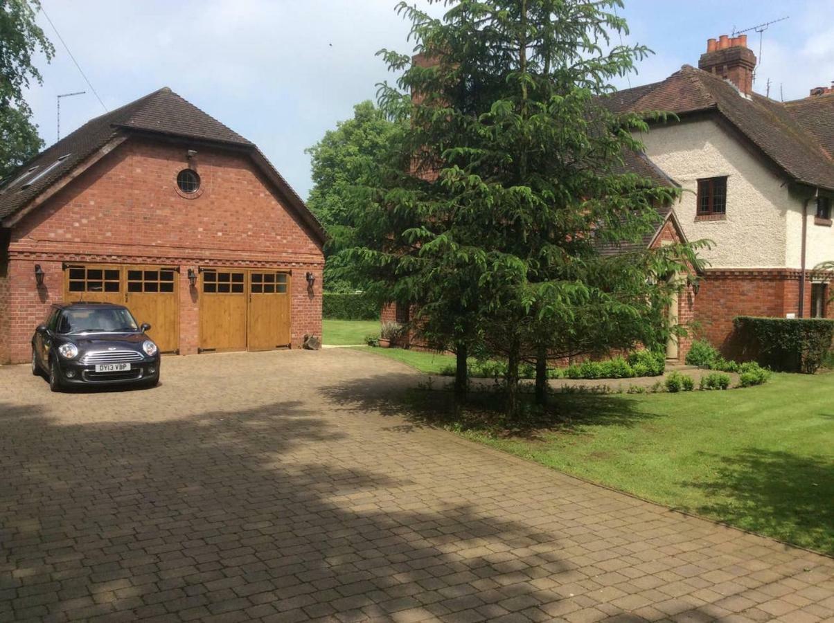 2 Bedroom Furnished Apartment In A Rural Position Stone  Eksteriør billede